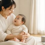 0歳の赤ちゃんが親のやさしい声を聞きながら英語の音にふれる場面